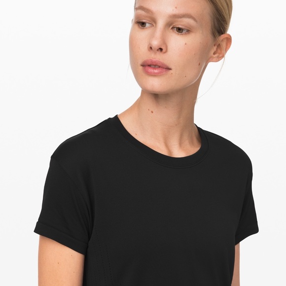 Lululemon train to be SS shirt euc can 4 black - Picture 6 of 7